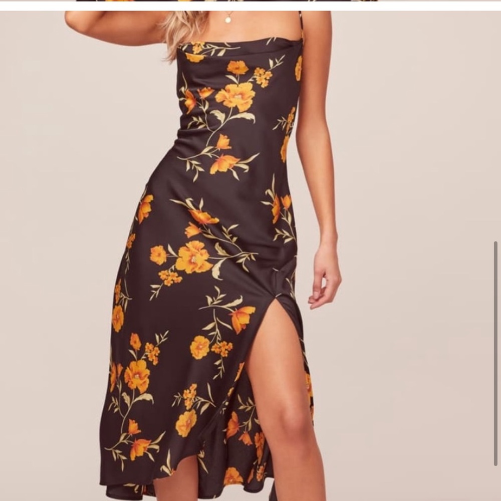 ASTR Gaia Floral Midi Dress in Black & Gold